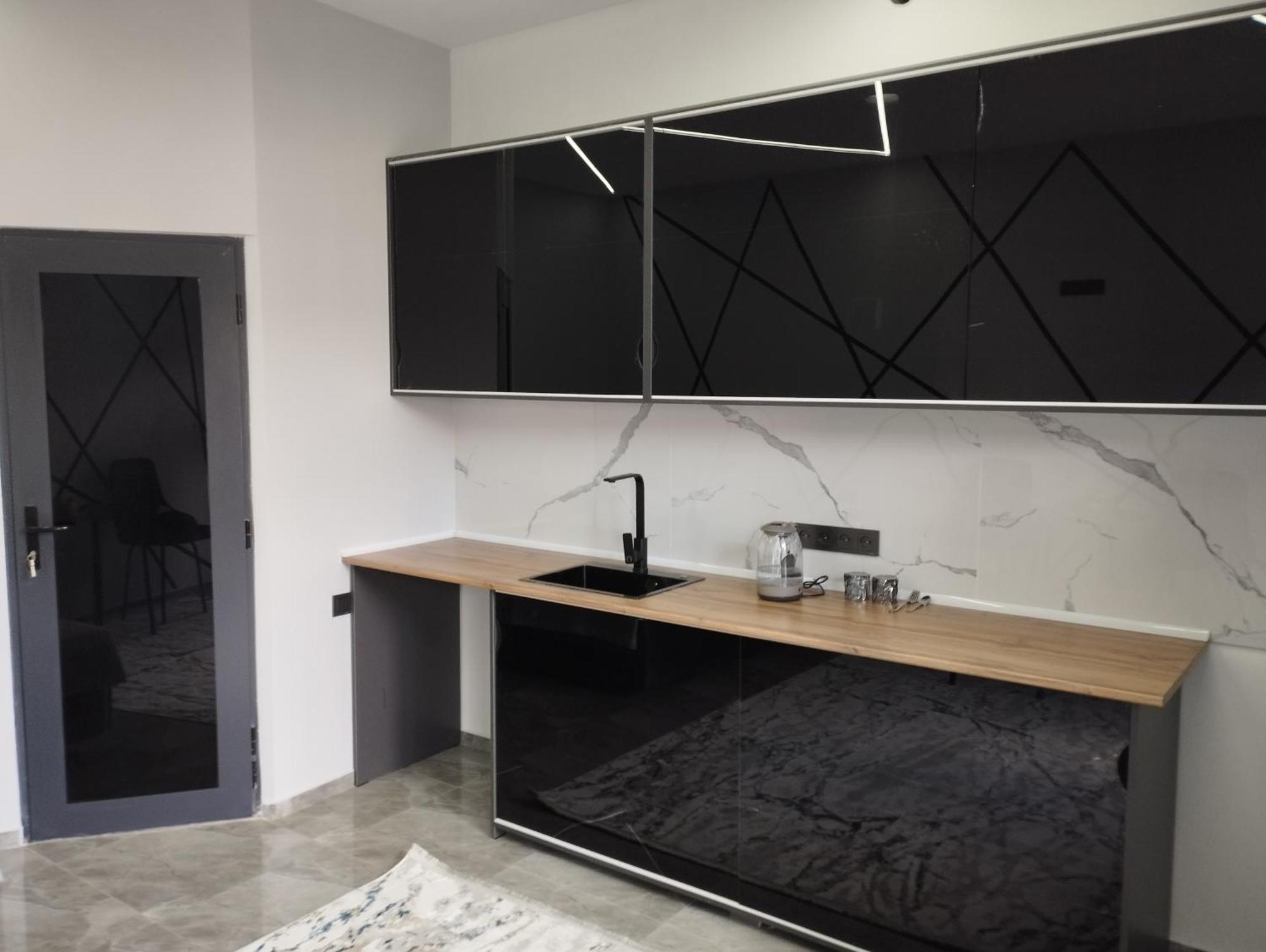 Lumi Hotel Бишкек Екстериор снимка